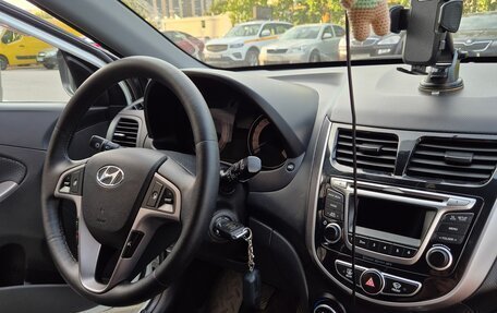 Hyundai Solaris II рестайлинг, 2014 год, 720 000 рублей, 10 фотография