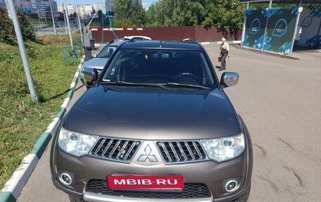 Mitsubishi Pajero Sport II рестайлинг, 2011 год, 1 500 000 рублей, 2 фотография
