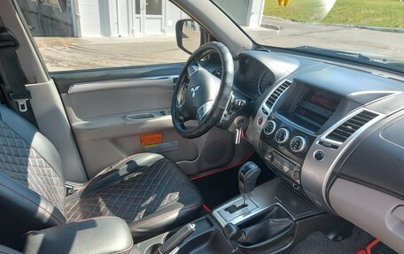 Mitsubishi Pajero Sport II рестайлинг, 2011 год, 1 500 000 рублей, 10 фотография
