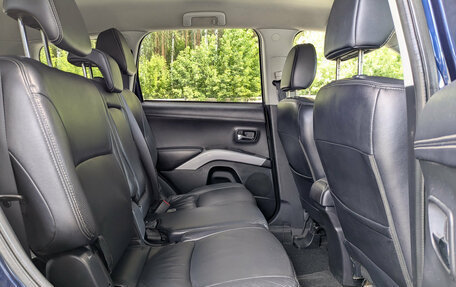 Mitsubishi Outlander III рестайлинг 3, 2010 год, 1 099 900 рублей, 11 фотография