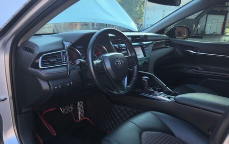 Toyota Camry, 2020 год, 3 700 000 рублей, 7 фотография