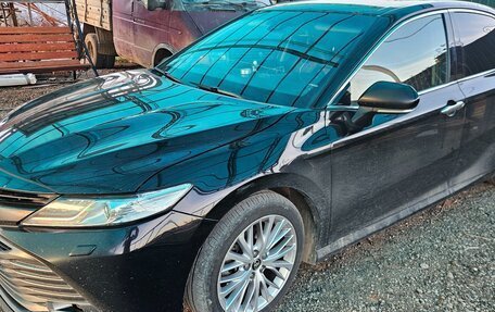 Toyota Camry, 2020 год, 2 450 000 рублей, 4 фотография