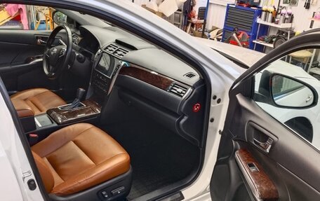 Toyota Camry, 2017 год, 2 100 000 рублей, 3 фотография