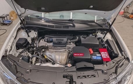 Toyota Camry, 2017 год, 2 100 000 рублей, 10 фотография