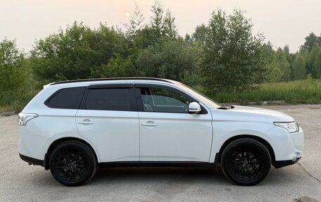 Mitsubishi Outlander III рестайлинг 3, 2012 год, 1 749 000 рублей, 5 фотография