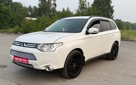 Mitsubishi Outlander III рестайлинг 3, 2012 год, 1 749 000 рублей, 3 фотография