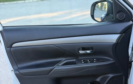 Mitsubishi Outlander III рестайлинг 3, 2012 год, 1 749 000 рублей, 7 фотография