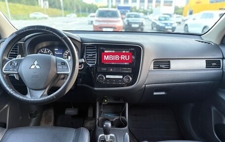 Mitsubishi Outlander III рестайлинг 3, 2012 год, 1 749 000 рублей, 11 фотография