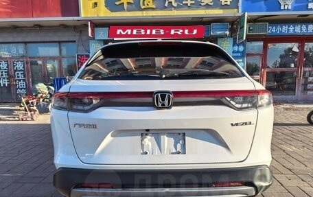 Honda Vezel, 2023 год, 1 750 000 рублей, 6 фотография
