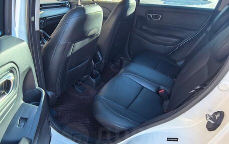 Honda Vezel, 2023 год, 1 750 000 рублей, 12 фотография