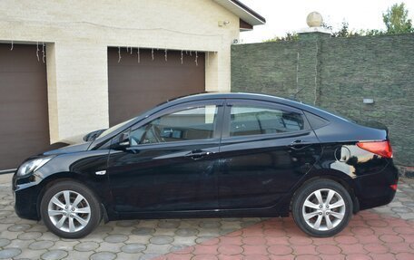Hyundai Solaris II рестайлинг, 2012 год, 860 000 рублей, 3 фотография
