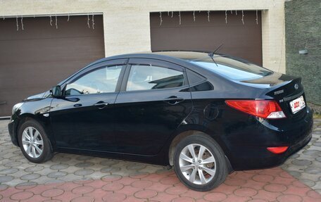 Hyundai Solaris II рестайлинг, 2012 год, 860 000 рублей, 4 фотография