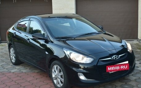 Hyundai Solaris II рестайлинг, 2012 год, 860 000 рублей, 10 фотография