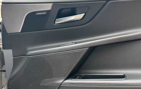 Jaguar XE I рестайлинг, 2015 год, 1 950 000 рублей, 9 фотография