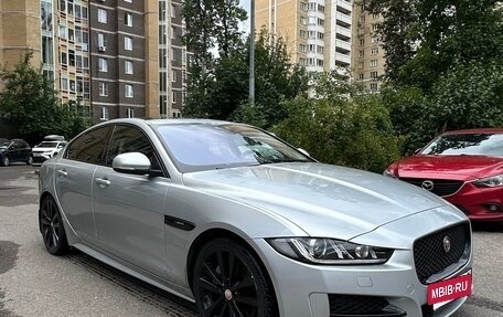 Jaguar XE I рестайлинг, 2015 год, 1 950 000 рублей, 2 фотография
