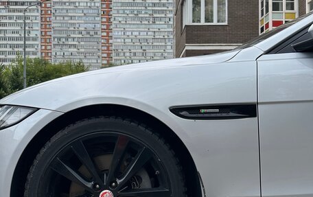 Jaguar XE I рестайлинг, 2015 год, 1 950 000 рублей, 12 фотография