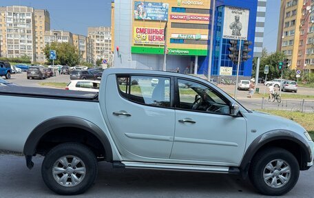 Mitsubishi L200 IV рестайлинг, 2013 год, 1 399 000 рублей, 2 фотография