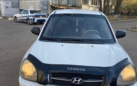Hyundai Tucson III, 2004 год, 591 000 рублей, 1 фотография