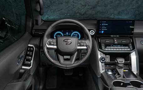Toyota Land Cruiser, 2026 год, 15 990 000 рублей, 17 фотография