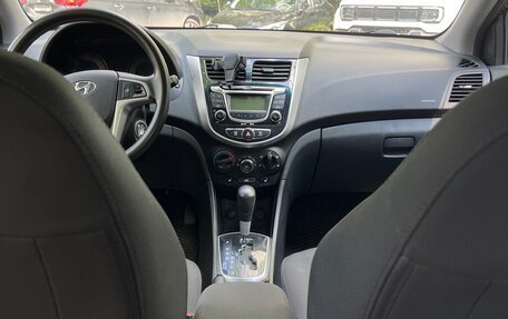 Hyundai Solaris II рестайлинг, 2013 год, 950 000 рублей, 8 фотография