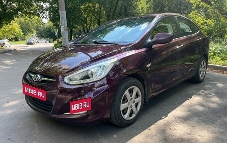 Hyundai Solaris II рестайлинг, 2013 год, 950 000 рублей, 3 фотография