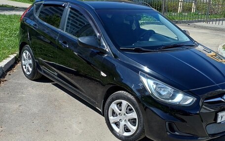 Hyundai Solaris II рестайлинг, 2012 год, 760 000 рублей, 2 фотография