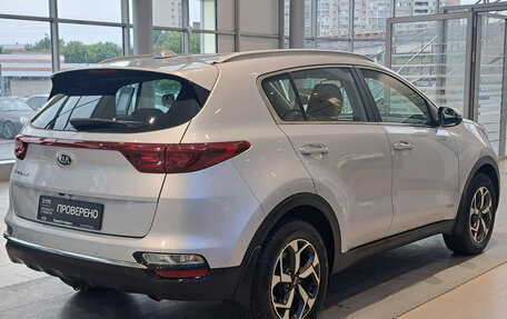 KIA Sportage IV рестайлинг, 2021 год, 2 296 000 рублей, 6 фотография