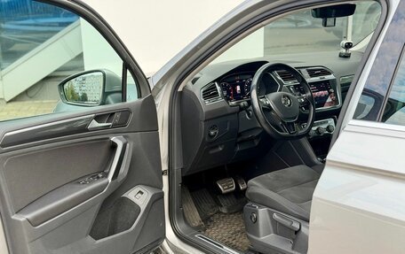 Volkswagen Tiguan II, 2017 год, 2 299 000 рублей, 13 фотография