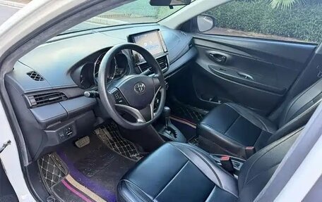 Toyota Vios III, 2022 год, 1 080 000 рублей, 7 фотография