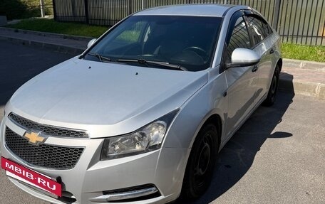 Chevrolet Cruze II, 2011 год, 555 000 рублей, 2 фотография