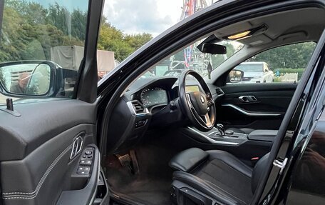 BMW 3 серия, 2019 год, 2 499 999 рублей, 12 фотография
