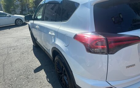 Toyota RAV4, 2017 год, 2 300 000 рублей, 5 фотография