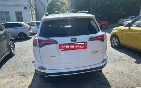 Toyota RAV4, 2017 год, 2 300 000 рублей, 6 фотография
