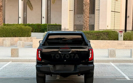 Toyota Hilux VIII, 2022 год, 7 330 000 рублей, 5 фотография