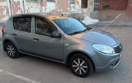 Renault Sandero I, 2011 год, 650 000 рублей, 2 фотография