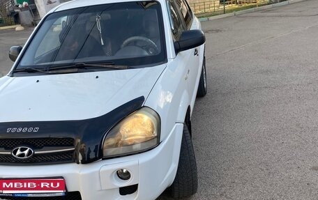 Hyundai Tucson III, 2004 год, 591 000 рублей, 3 фотография