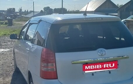 Toyota Wish II, 2004 год, 800 000 рублей, 4 фотография