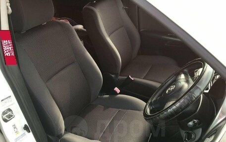 Toyota Wish II, 2004 год, 800 000 рублей, 9 фотография