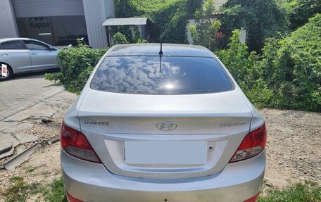 Hyundai Solaris II рестайлинг, 2011 год, 413 000 рублей, 10 фотография