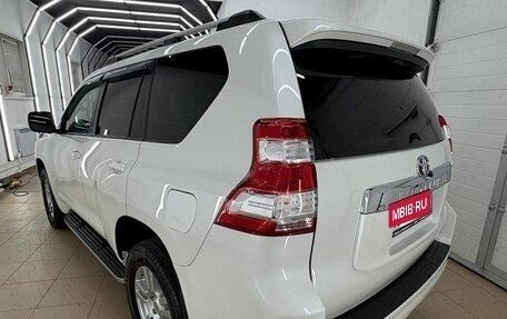 Toyota Land Cruiser Prado 150 рестайлинг 2, 2014 год, 3 397 000 рублей, 5 фотография