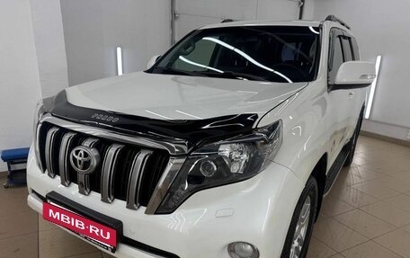 Toyota Land Cruiser Prado 150 рестайлинг 2, 2014 год, 3 397 000 рублей, 3 фотография