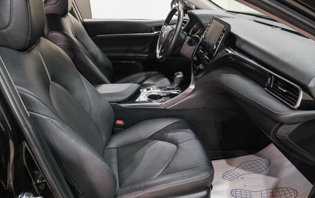 Toyota Camry, 2021 год, 3 149 000 рублей, 14 фотография