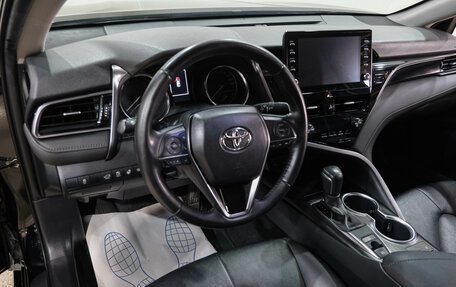 Toyota Camry, 2021 год, 3 149 000 рублей, 13 фотография