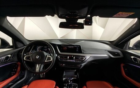 BMW 1 серия, 2021 год, 3 593 000 рублей, 11 фотография