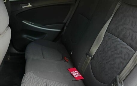 Hyundai Solaris II рестайлинг, 2013 год, 800 000 рублей, 20 фотография