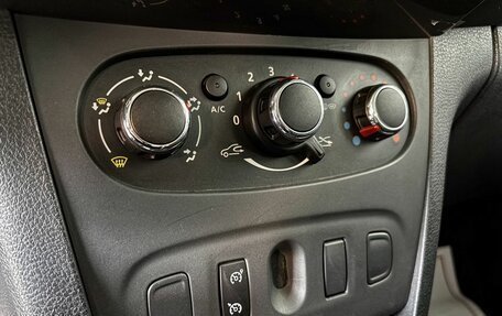 Renault Sandero II рестайлинг, 2017 год, 1 250 000 рублей, 19 фотография