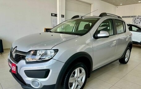 Renault Sandero II рестайлинг, 2016 год, 989 900 рублей, 2 фотография