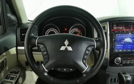 Mitsubishi Pajero IV, 2017 год, 2 445 000 рублей, 19 фотография