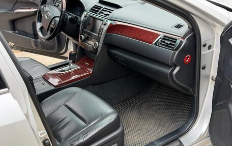 Toyota Camry, 2012 год, 1 790 000 рублей, 12 фотография