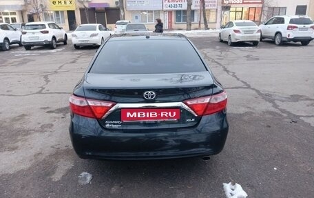 Toyota Camry, 2017 год, 2 100 000 рублей, 2 фотография